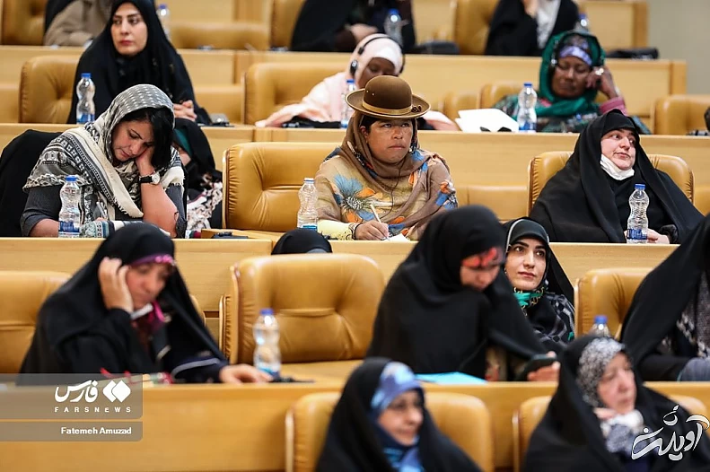 دورهمیِ پر هزینه خانم بلاگر لبنانی در کنار همسر رئیسی!